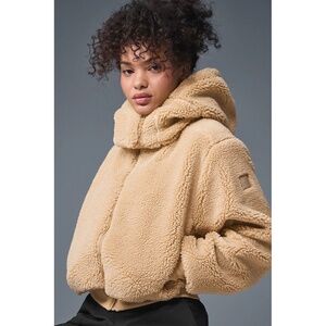 ALO YOGA FOXY SHERPA JACKET color CAMEL
